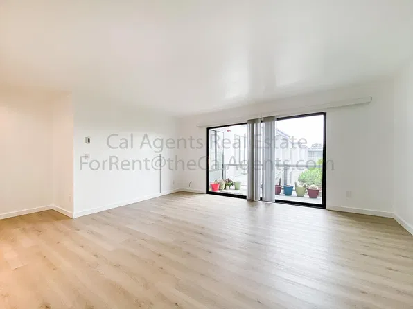 4 Anchor Dr, Emeryville, CA