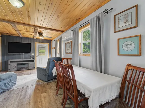 2950 River Rd, Franklin, NC 28734