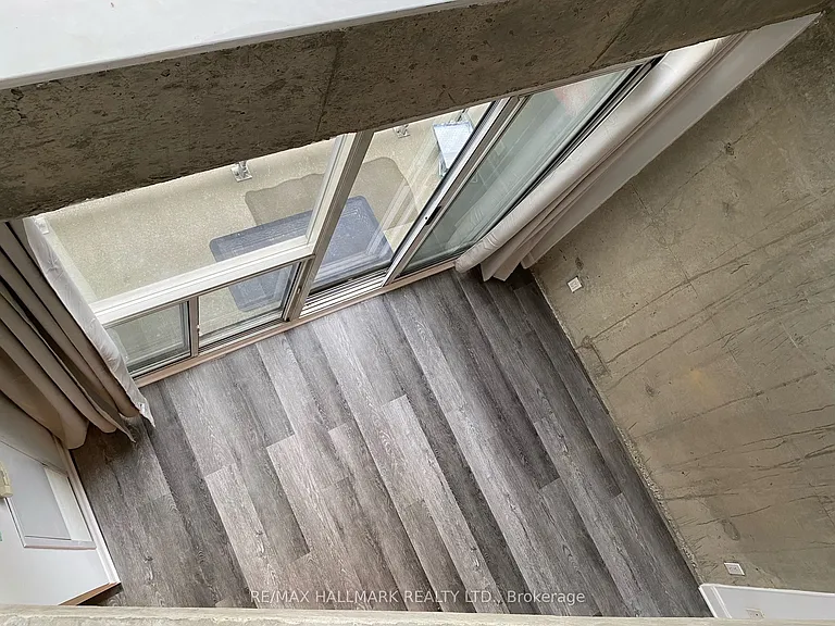 1029 King St W #622 — Photo 18
