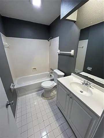 112 Yorkshire Dr — Photo 8