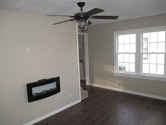 2nd image of 303 Lee Blvd