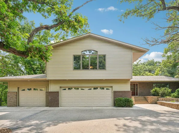 1206 102nd St W, Inver Grove Heights, MN 55077