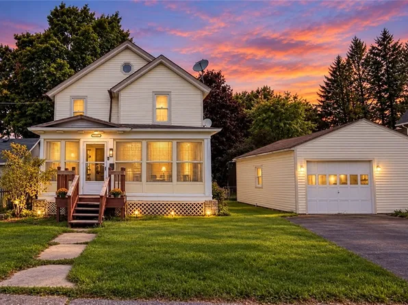108 Elm St, Newark, NY 14513