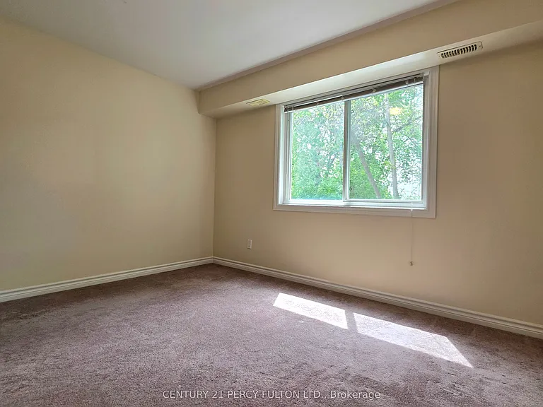 144 Mary St N #2 — Photo 24