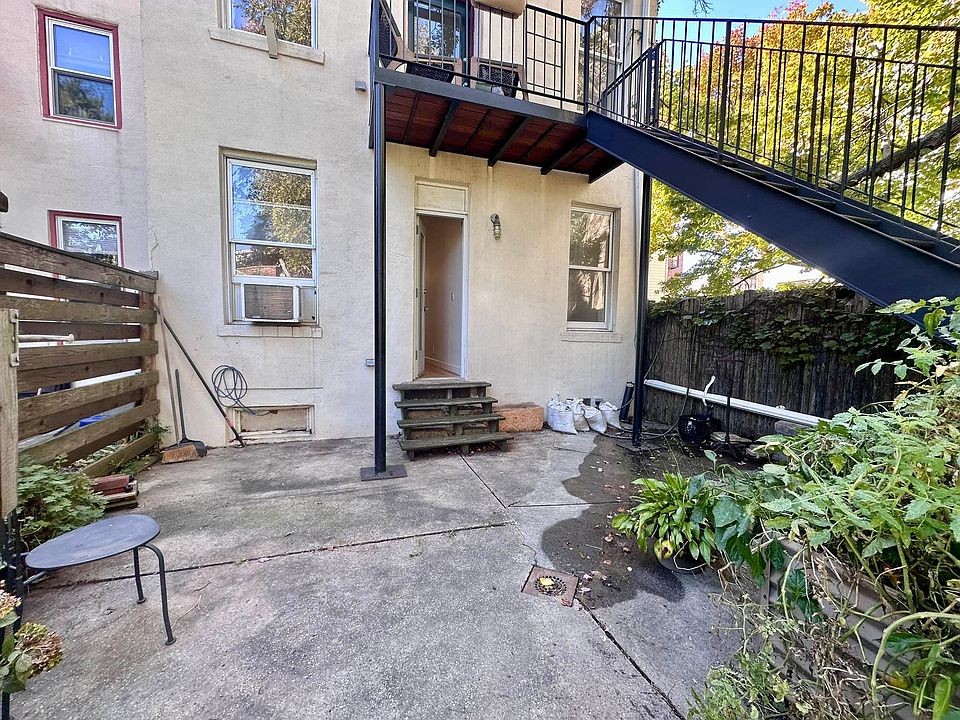 1st image of 249 15th St #1