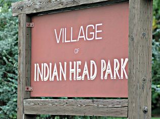 187 Cascade Dr, Indian Head Park, IL 60525