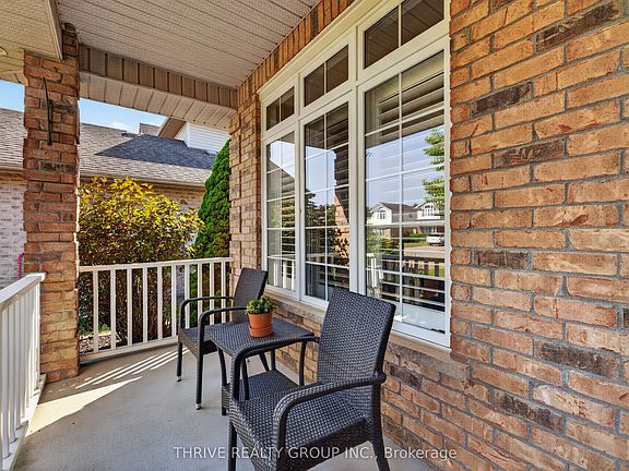 4th image of 43 Mapleridge Cres