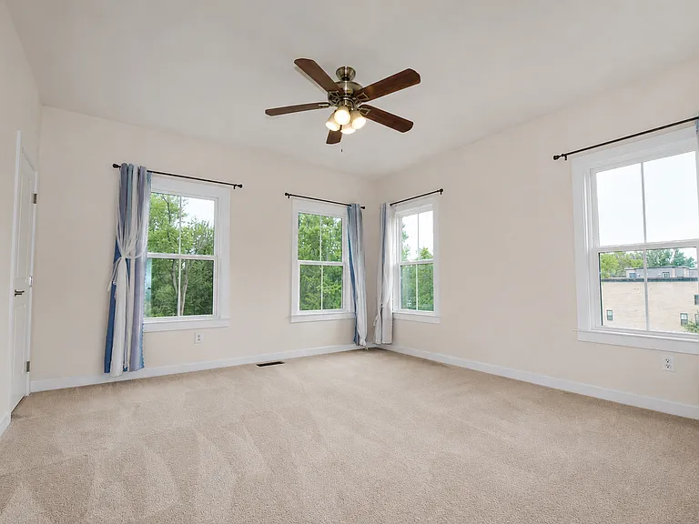 3171 Virginia Bluebell Ct — Photo 36