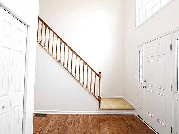 5th image of 2314 Chantaway Ct
