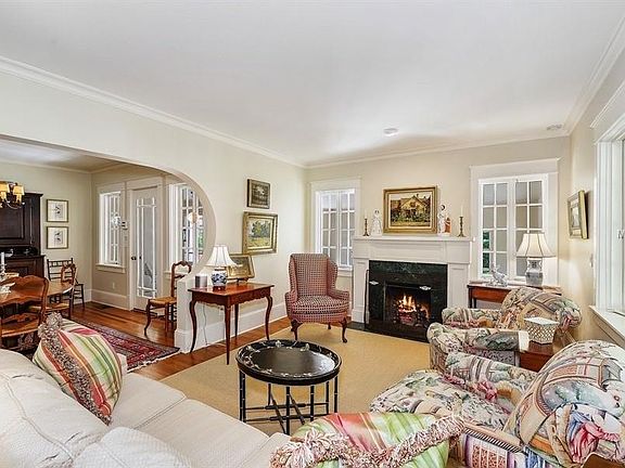 5th image of 739 Antonette Ave