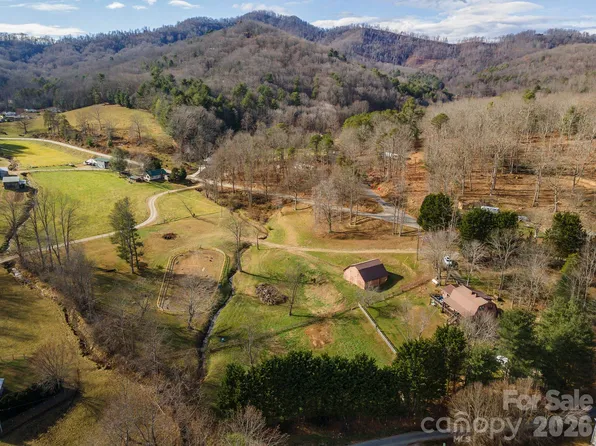 366 Dix Creek No 2 Rd, Leicester, NC 28748