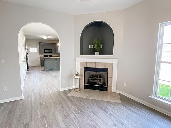 2nd image of 4404 19th St