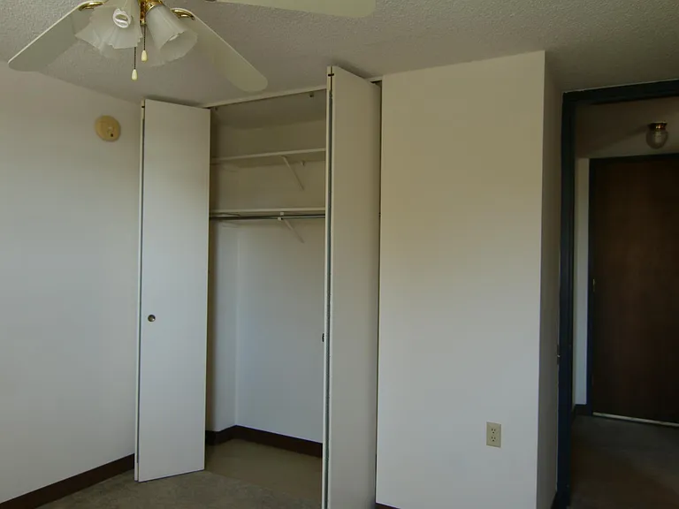 Skyrise Apartments — Photo 50
