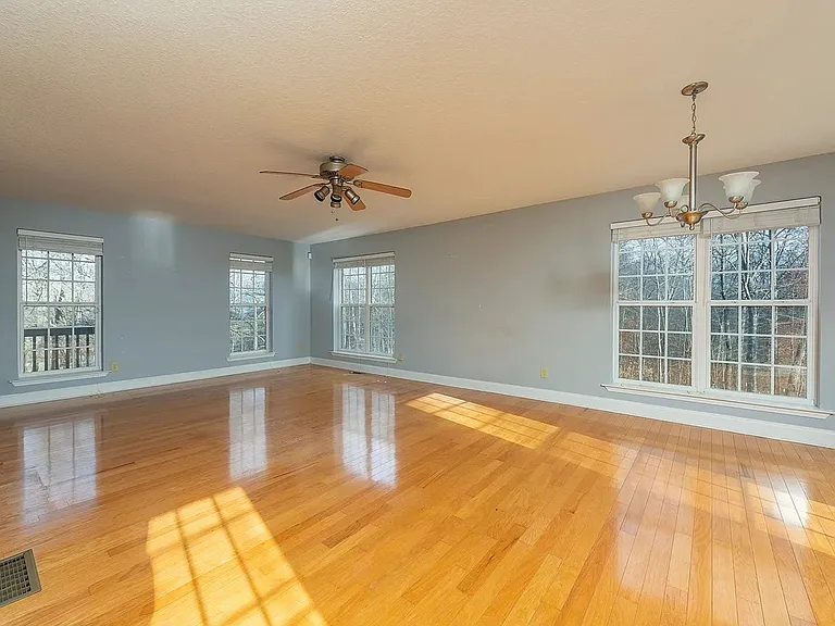 781 Parker Farm Rd — Photo 9