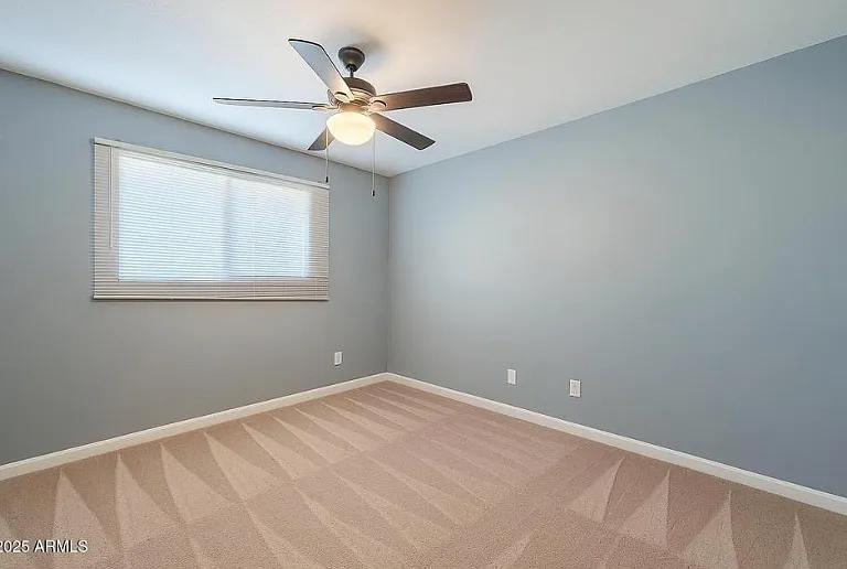 3236 S Kenwood Ln — Photo 23