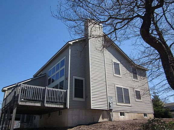 3rd image of 210 Sycamore Ct