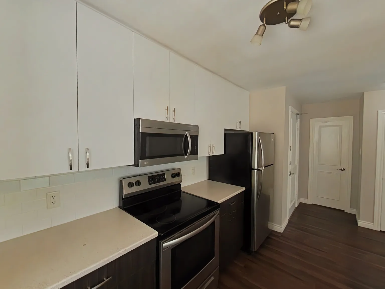10 Saranac Blvd — Photo 4