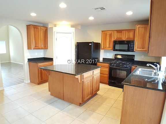 5th image of 5516 Meridian Rain St
