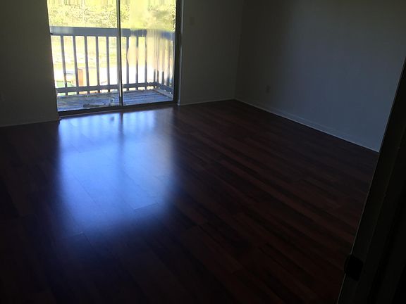 4th image of 957 McFarlan Ave #A