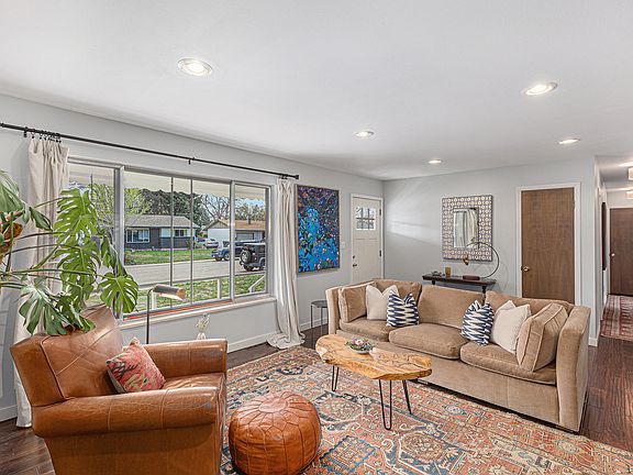 Main floor living room