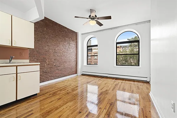 Rented by Citi Habitats | media 9