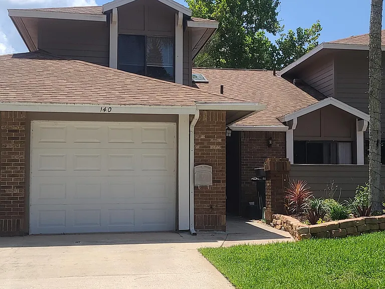 140 Laughing Gull Ct — Photo 1