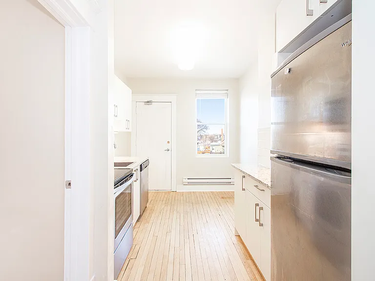 834 Grosvenor Ave #11 — Photo 19