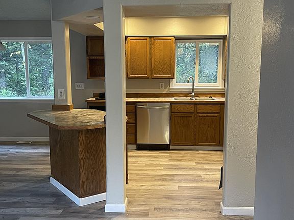 4th image of 5901 E Beaver Ave #1