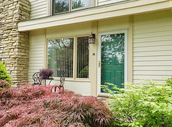 2nd image of 21720 Cambridge Dr