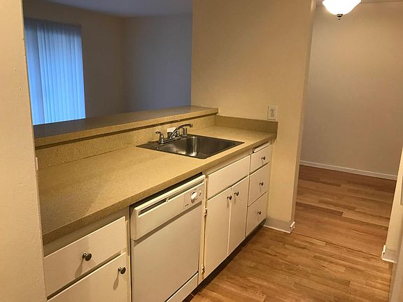 5th image of 645 El Dorado Ave APT 110
