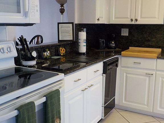 5th image of 109 The Esplanade S APT 303