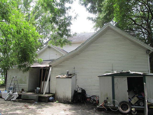 2nd image of 125 Jennings St