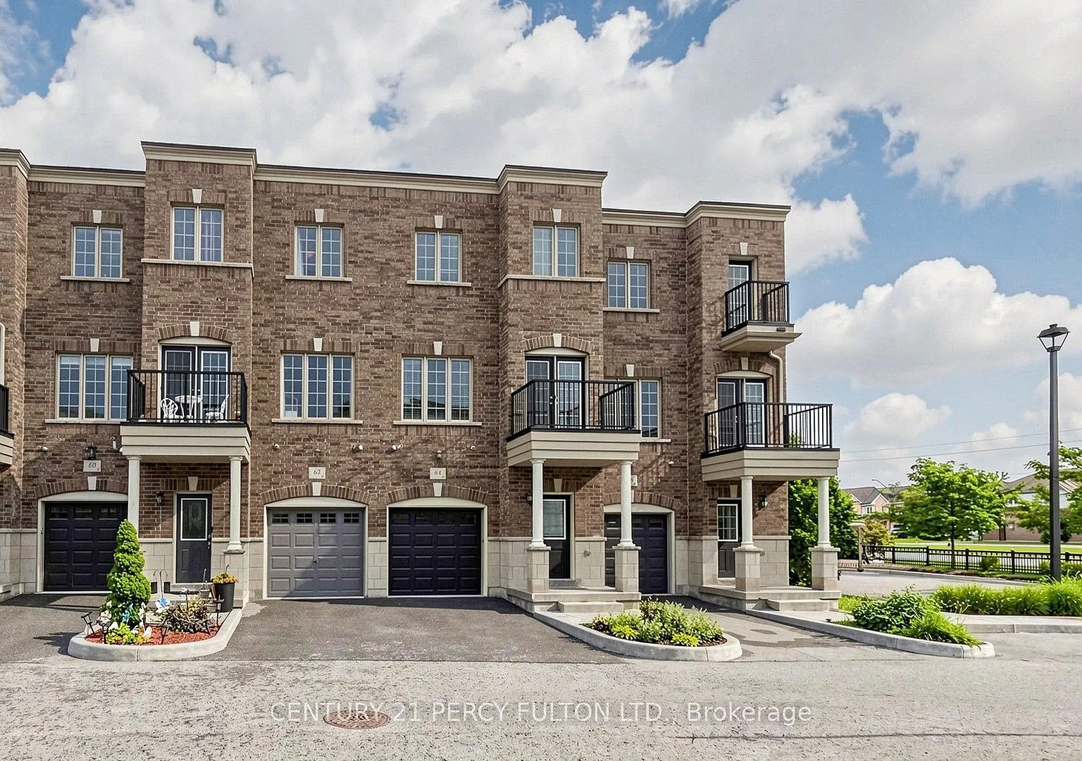 3 bed, $2,840 — Photo 1