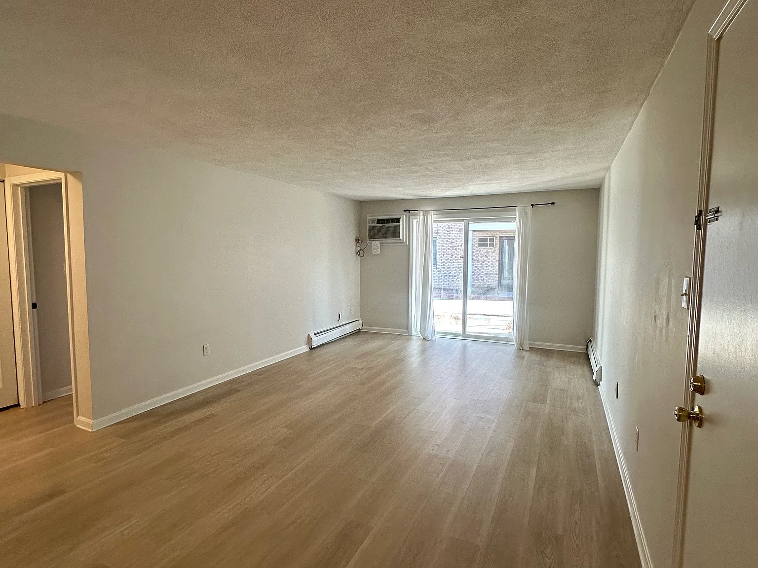 8 Kenmar Dr — Photo 4