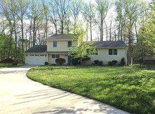 35 Birmingham Dr, Manalapan, NJ 07726