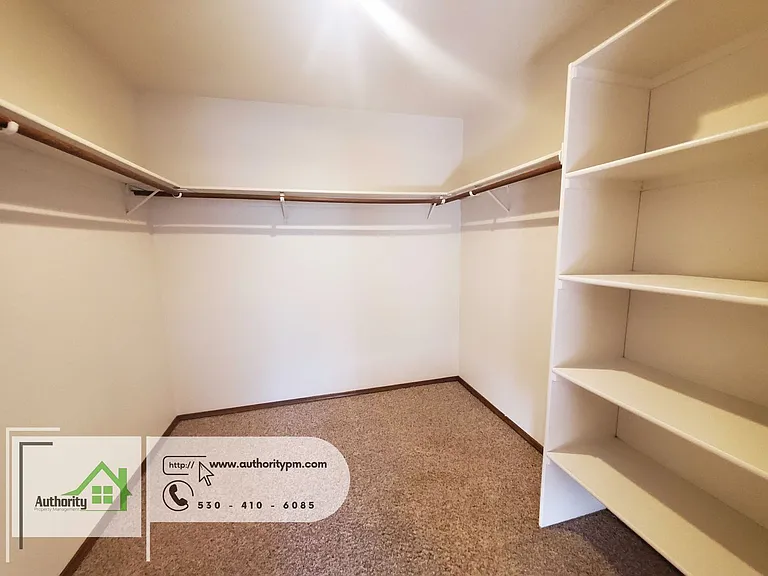 3996 Morningsun Dr — Photo 11