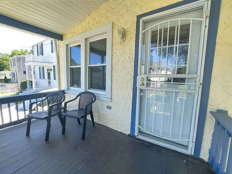 611 60th Pl — Photo 9