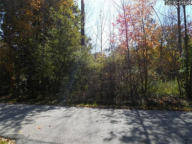 2nd image of 11724 Overlook Rd