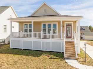456 E Summer Grove Dr, Douglas, MI 49406