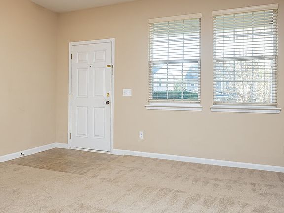 4th image of 176 Parkmont Way