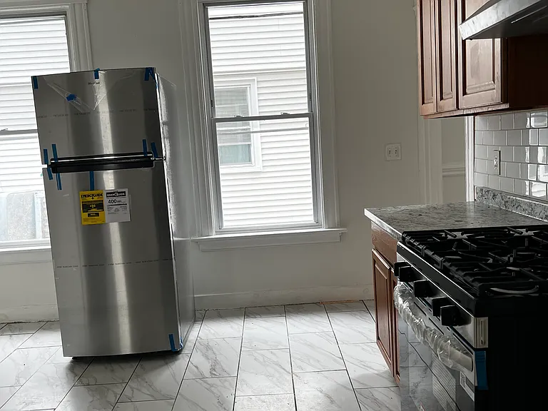 879 Elm St — Photo 11