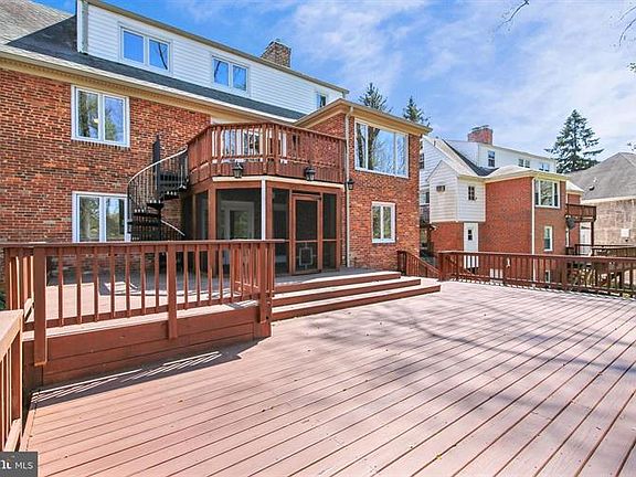 5th image of 4833 Broad Brook Dr