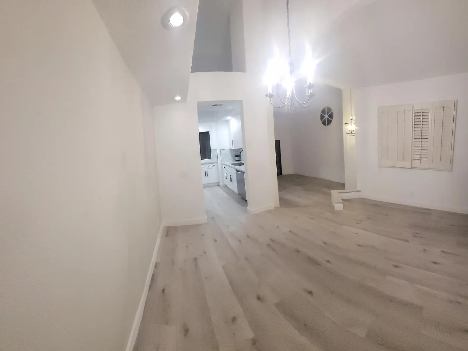 1 bed, 924 sqft, $3,100 — Photo 2