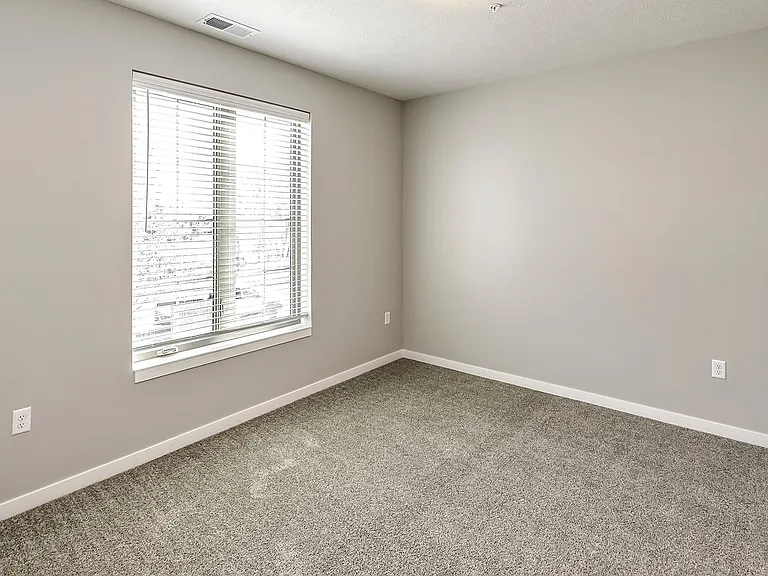 Deerfield Apartments & Chateaus — Photo 41