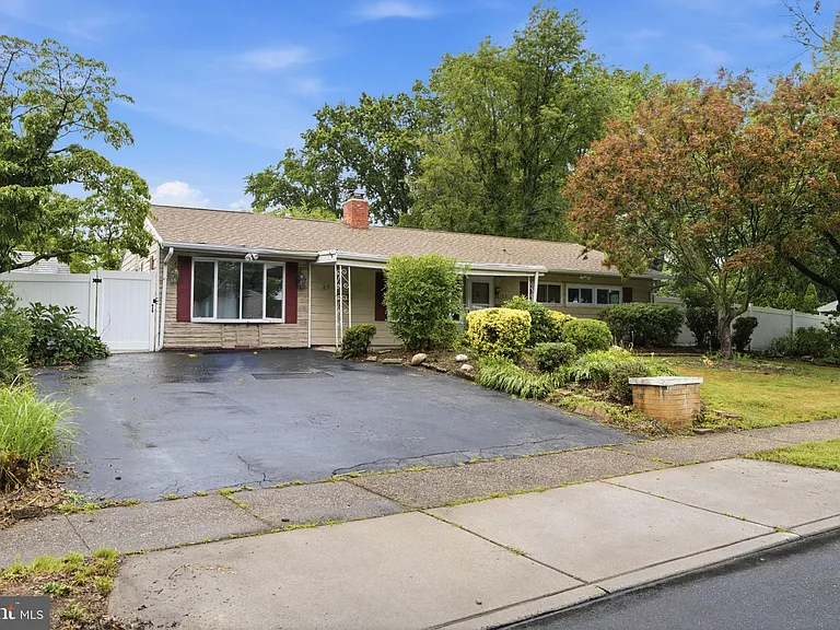 65 Orchard Ln — Photo 35