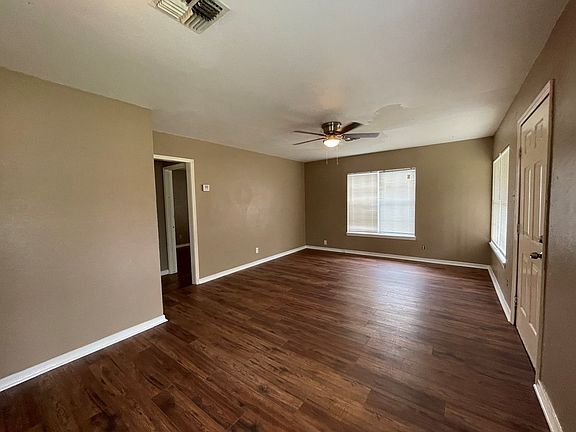 3rd image of 4822 Franklin Dr