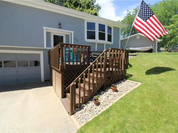 1204 S 1st Ter, Savannah, MO 64485