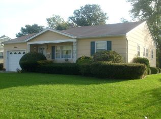 7 Sherwood Ln, Toms River, NJ 08757