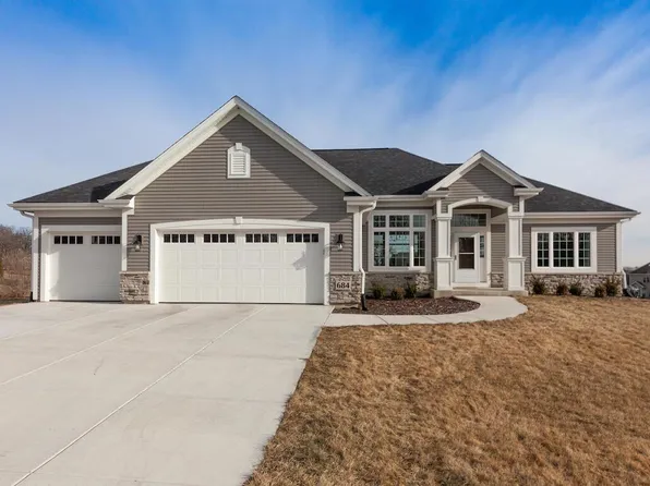 684 Brockway DRIVE, Mukwonago, WI 53149