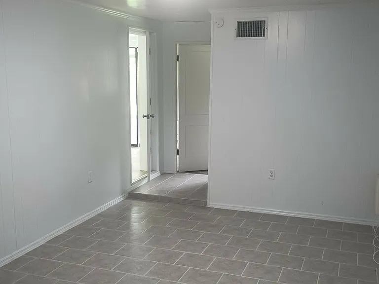 1239 Morgan Dr — Photo 14